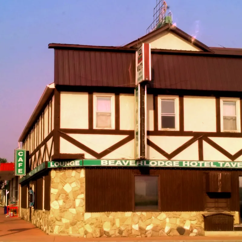 beaverlodge tavern and hotel outside