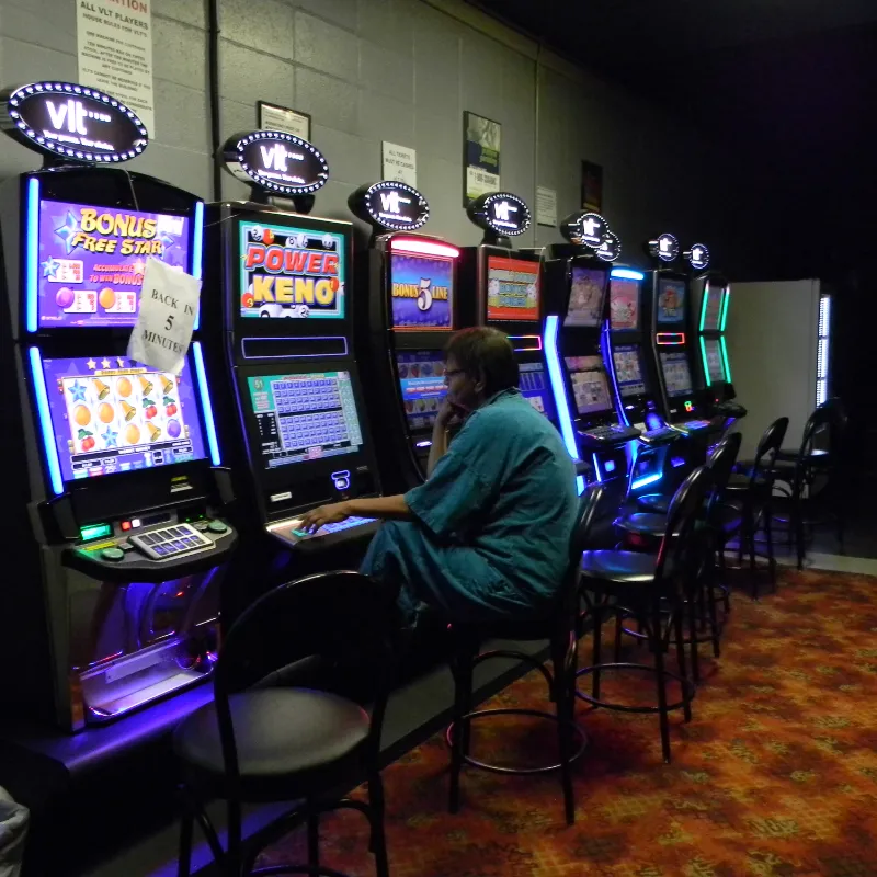 playing vlt machines